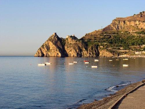 Le Zagare Apartments SantʼAlessio Siculo Екстериор снимка