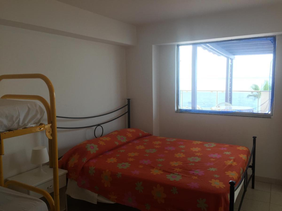 Le Zagare Apartments SantʼAlessio Siculo Екстериор снимка
