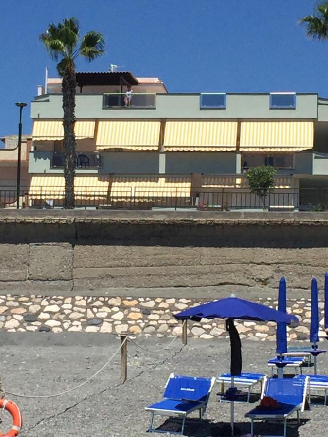 Le Zagare Apartments SantʼAlessio Siculo Екстериор снимка